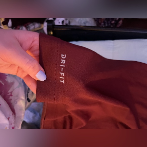 MENS NIKE DRI FIT MAROON SHIRT ✨ size: XL❤️ - Picture 3 of 5